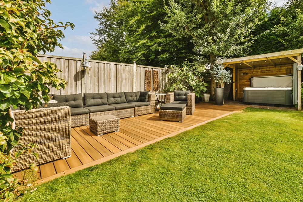 Why Wood Is the Perfect Material for Garden Structures