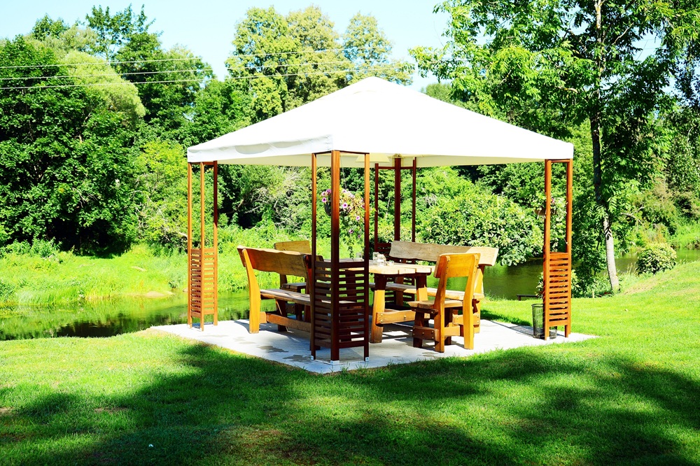 Garden Pavilions vs Gazebos: What's the Difference?